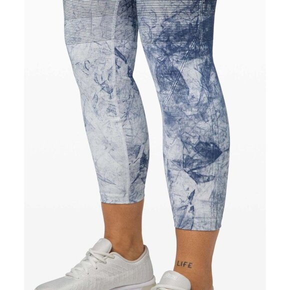 Lululemon Ebb to Train Leggings in Black, White,  Luna Wash Ombre ~XS - Picture 8 of 15